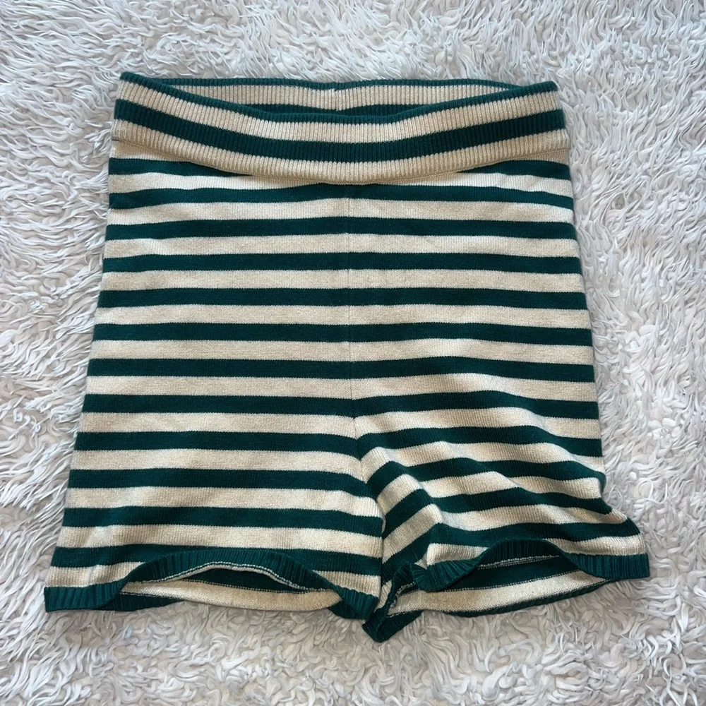 Princess Polly Green & Cream Eris Knit Shorts - Picture 2 of 5